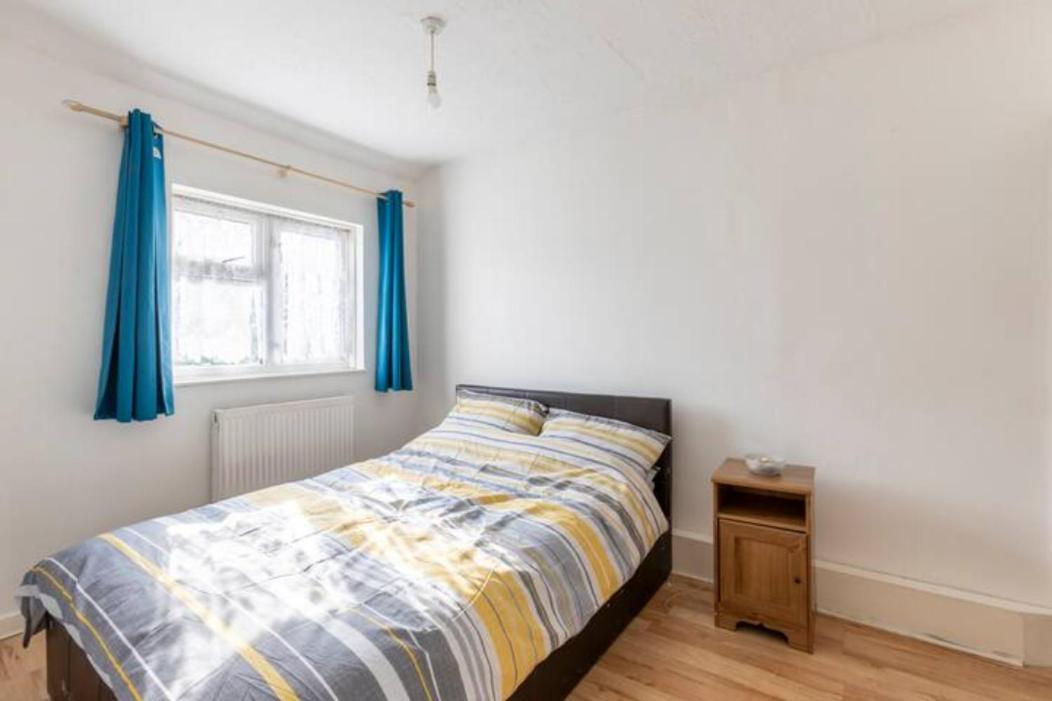 Cosy 1 Bedroom Flat Near Barking Town Centre Екстериор снимка